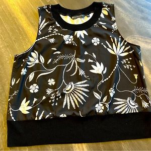 Like New Athleta M Lightweight Floral Sleeveless Shell